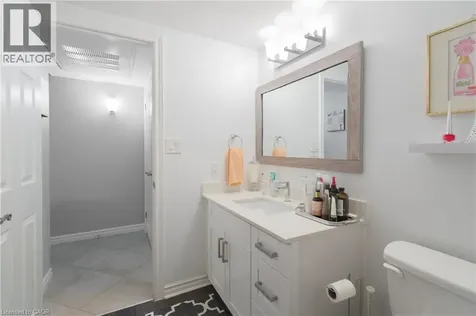 2040 Cleaver Avenue Burlington ON L7M 4C4