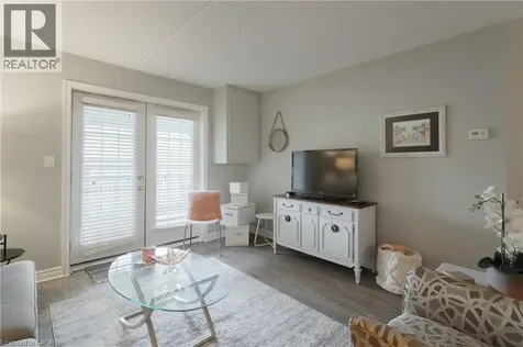 2040 Cleaver Avenue Burlington ON L7M 4C4
