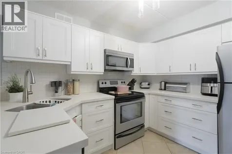 2040 Cleaver Avenue Burlington ON L7M 4C4