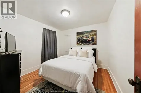 1596 Victoria Windsor ON N8X 1P5