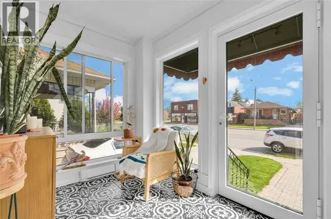 1515 Parent Avenue Windsor ON N8X 4J8
