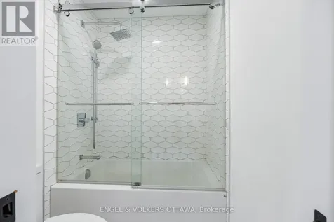 2154 Rice Avenue Ottawa ON K2A 0C4