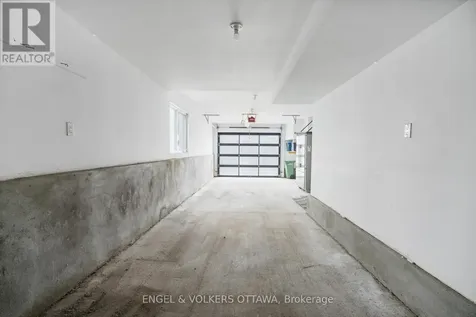 2154 Rice Avenue Ottawa ON K2A 0C4