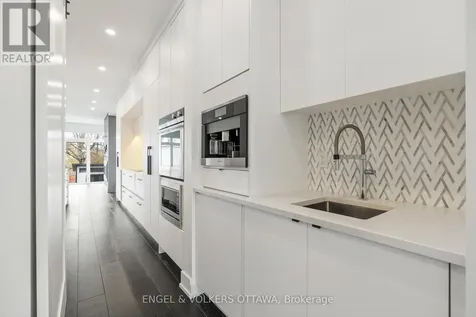 2154 Rice Avenue Ottawa ON K2A 0C4