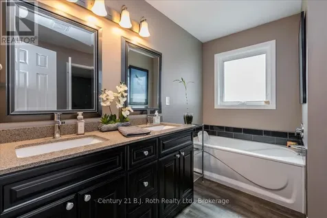 116 Dyer Drive Wasaga Beach ON L9Z 1E5