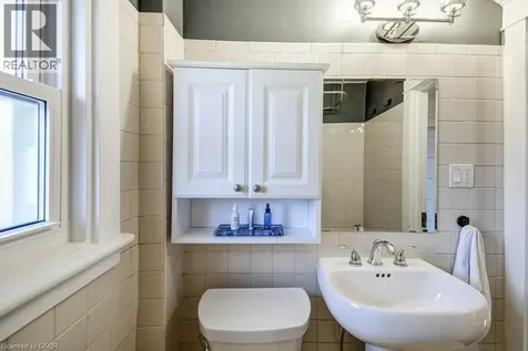 2180 Caroline Street Burlington ON L7R 1M3