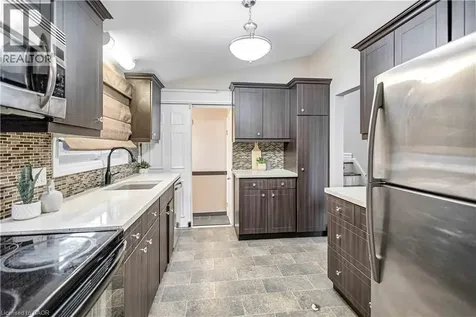 85 Ranchdale Drive Hamilton ON L8V 2L9