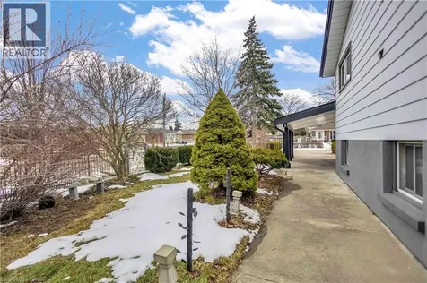 85 Ranchdale Drive Hamilton ON L8V 2L9