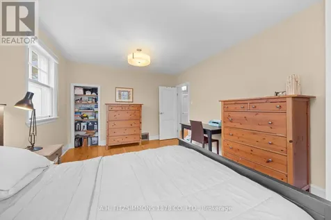 564 Tweedsmuir Avenue Ottawa ON K1Z 5P2