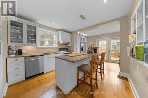 564 Tweedsmuir Avenue Ottawa ON K1Z 5P2