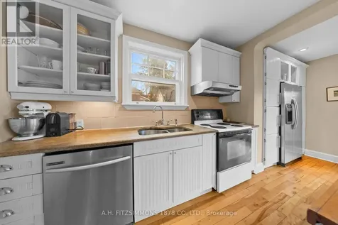 564 Tweedsmuir Avenue Ottawa ON K1Z 5P2
