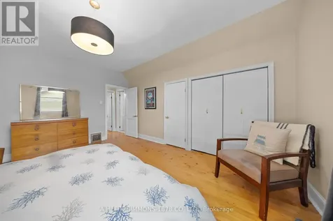 564 Tweedsmuir Avenue Ottawa ON K1Z 5P2