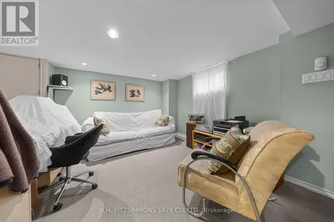 564 Tweedsmuir Avenue Ottawa ON K1Z 5P2