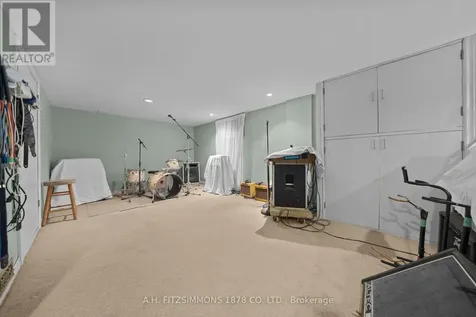 564 Tweedsmuir Avenue Ottawa ON K1Z 5P2