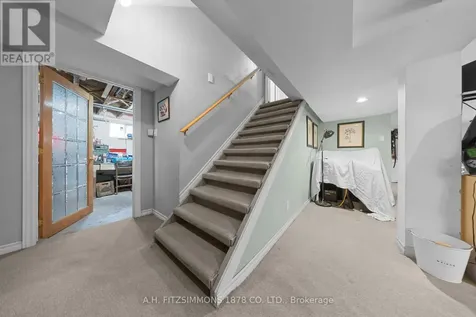 564 Tweedsmuir Avenue Ottawa ON K1Z 5P2