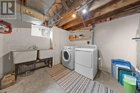 564 Tweedsmuir Avenue Ottawa ON K1Z 5P2