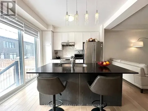 124 Hilts Drive Richmond Hill ON L4S 0J2