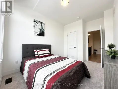 124 Hilts Drive Richmond Hill ON L4S 0J2