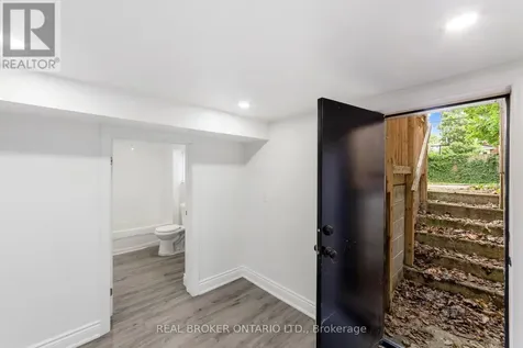 27 Melrose Avenue South Hamilton (stripley) ON L8M 2Y4