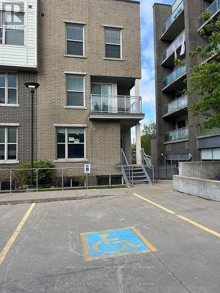 62 Balsam Street Waterloo ON N2L 3H2