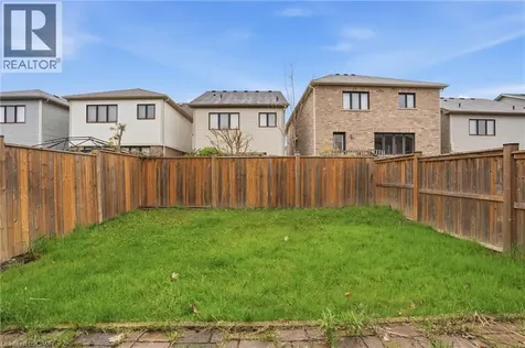 7774 Buckeye Crescent Niagara Falls ON L2H 0P2