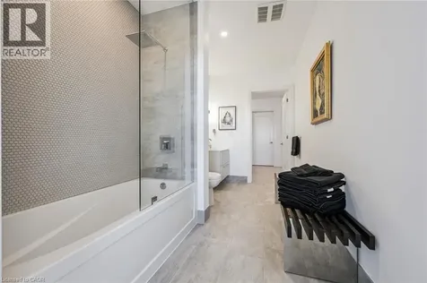 1441 Elgin Street Burlington ON L7S 1E6