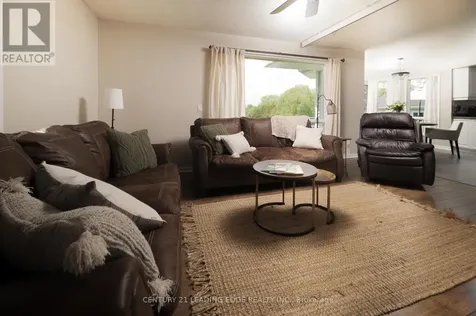 5048 William Street Pickering ON L1Y 1B2