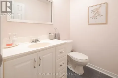 5048 William Street Pickering ON L1Y 1B2