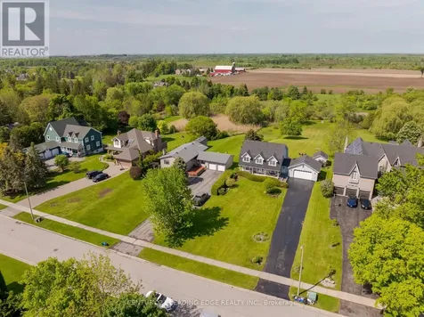 5048 William Street Pickering ON L1Y 1B2