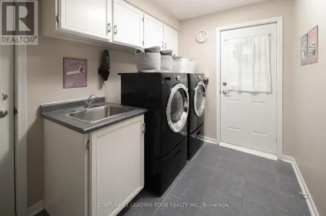 5048 William Street Pickering ON L1Y 1B2