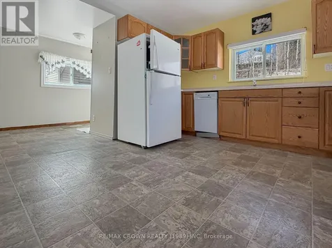 91 Third Avenue Hornepayne ON P0M 1Z0