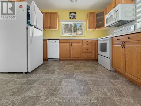 91 Third Avenue Hornepayne ON P0M 1Z0