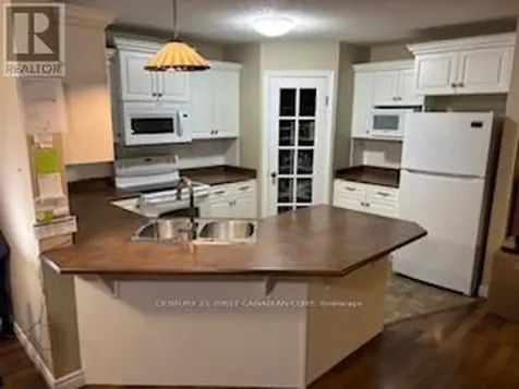 4 Southgate Parkway St. Thomas ON N5R 6M1