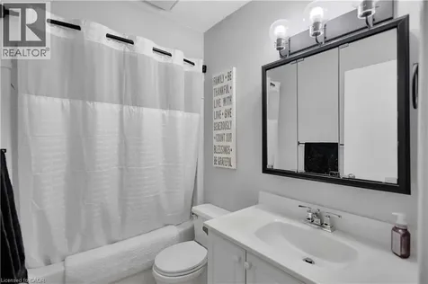 32 Montclair Crescent Simcoe ON N3Y 4R9