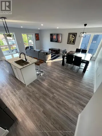 52 Marilyn Avenue South Wasaga Beach ON L9Z 2Y1