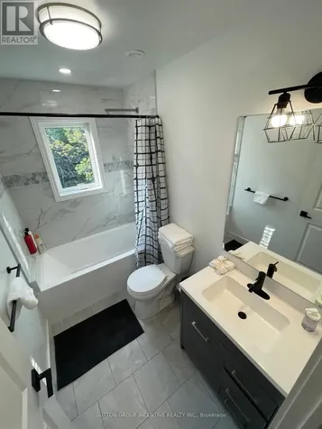 52 Marilyn Avenue South Wasaga Beach ON L9Z 2Y1
