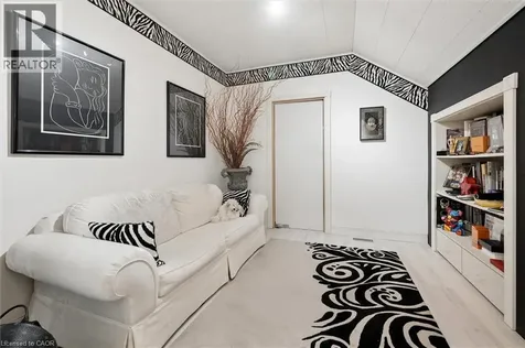 64 Francis Street North Kitchener ON N2H 5B5