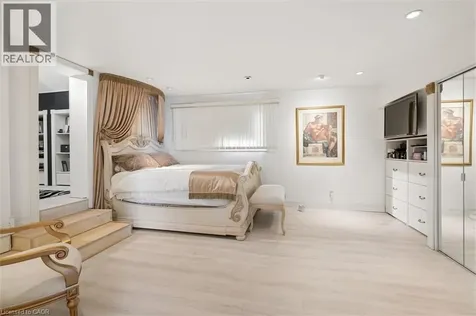 64 Francis Street North Kitchener ON N2H 5B5