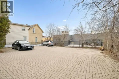 64 Francis Street North Kitchener ON N2H 5B5