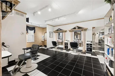64 Francis Street North Kitchener ON N2H 5B5