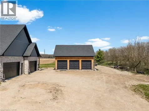 742 Country Squire Road Waterloo ON N2J 4G8