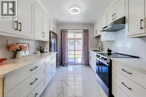 103 East 45th Street Hamilton ON L8T 3J9
