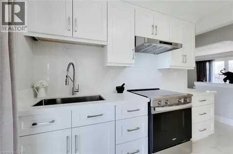 103 East 45th Street Hamilton ON L8T 3J9