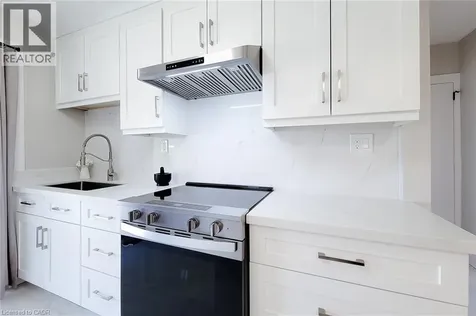 103 East 45th Street Hamilton ON L8T 3J9