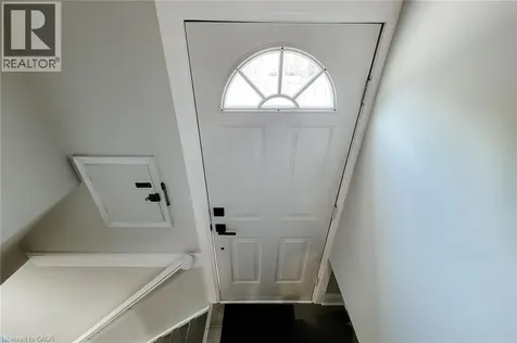 103 East 45th Street Hamilton ON L8T 3J9
