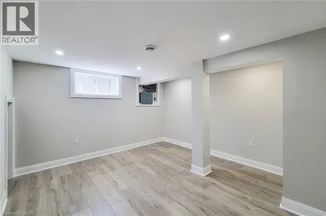 103 East 45th Street Hamilton ON L8T 3J9