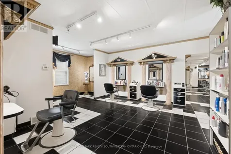 64 Francis Street North Kitchener ON N2H 5B5