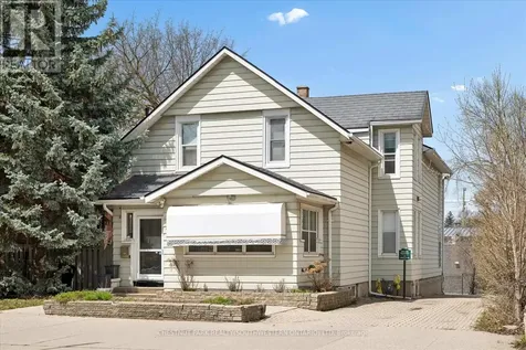 64 Francis Street North Kitchener ON N2H 5B5