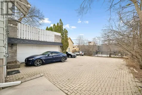 64 Francis Street North Kitchener ON N2H 5B5