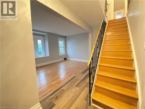 168 Garside Avenue North Hamilton ON L8H 4W6